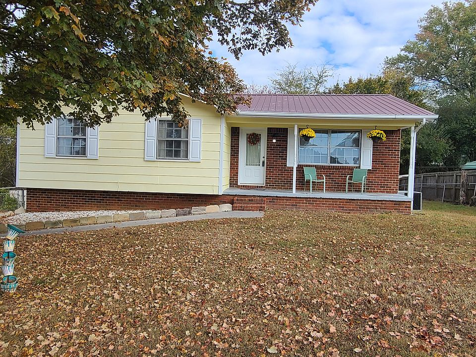 1st image of 1849 Rolling Brook Dr NE