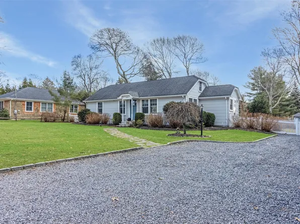 250 Oak Road, New Suffolk, NY 11956