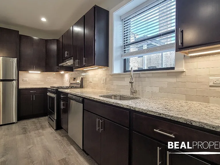 1002 Crain St #2 — Photo 8