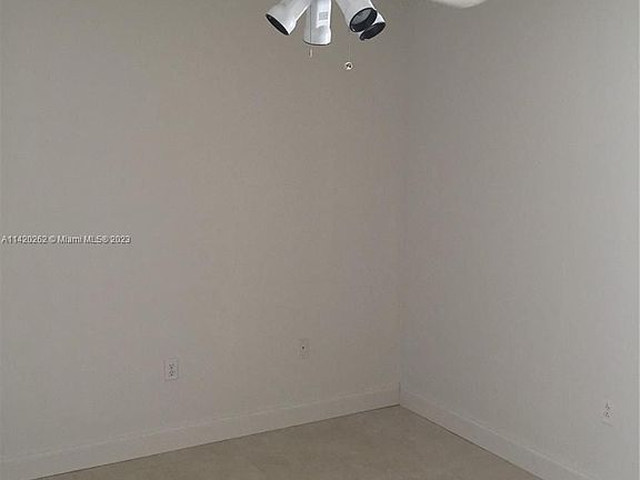 5th image of 945 NE 34th Ave Unit 102
