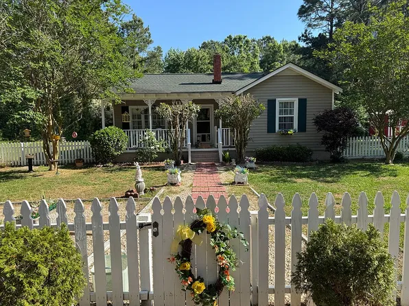 2010 Marion Rd, Marion, SC 29571