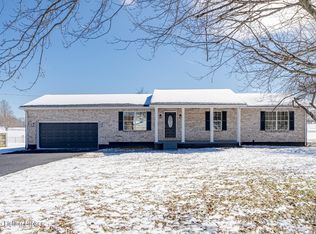20 Peak Ln, Vine Grove, KY 40175