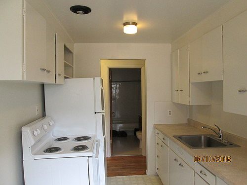 4th image of 4837 Fauntleroy Way SW