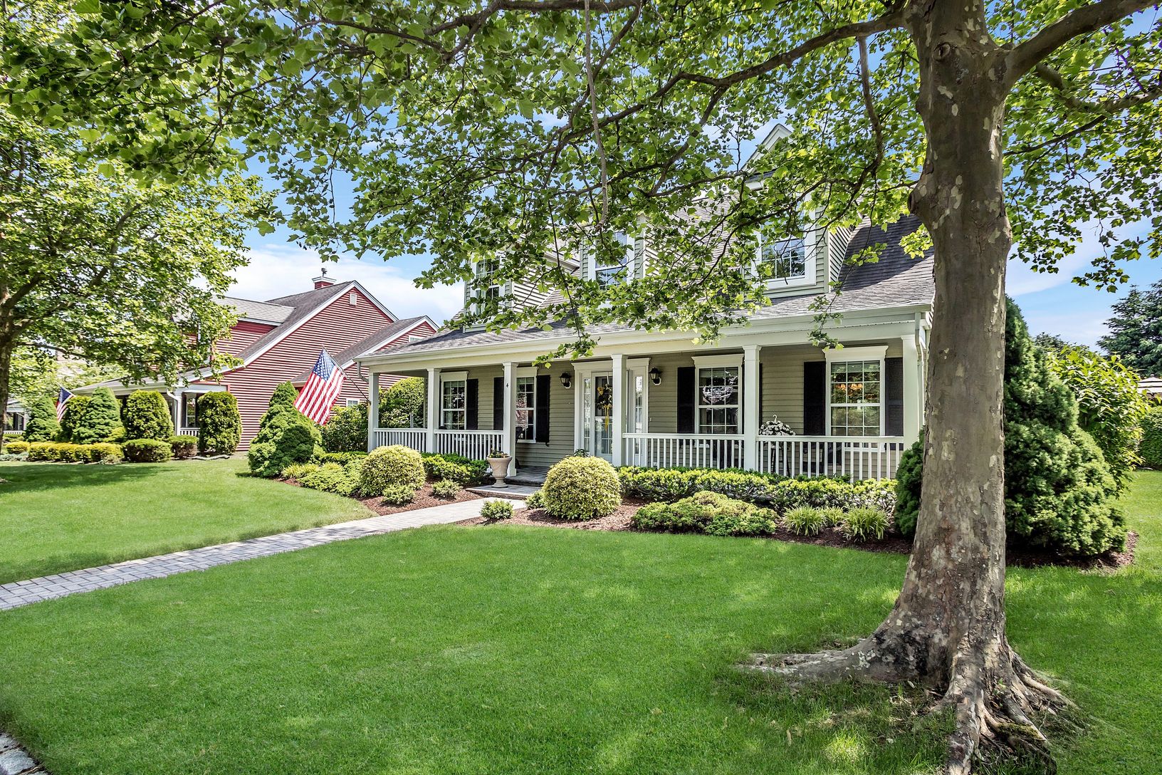 4 Black Pine St, Calverton, NY 11933 Out East