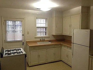 658 N Evergreen St #1 — Photo 1