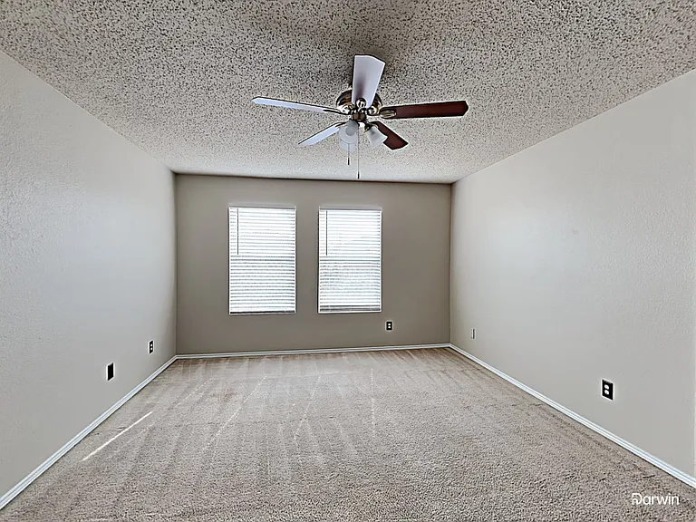 4050 Hunters Creek Dr — Photo 15