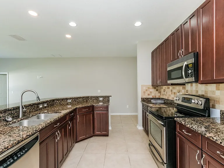1807 Bonita Bluff Ct — Photo 6