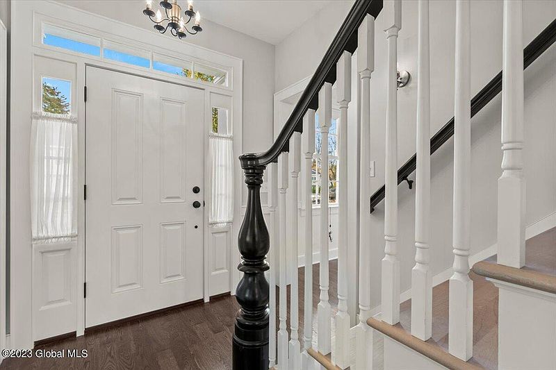3rd image of 47 Newton Avenue