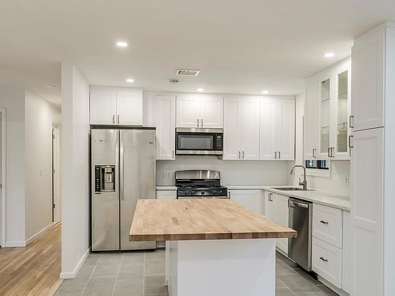 2nd image of 1 Temple Ln