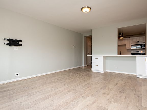 4201-Cathederal-Ave-NW-1419W-5_03292022