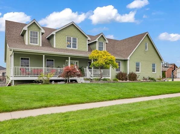 618 Deer Ridge Dr NW, Bondurant, IA 50035