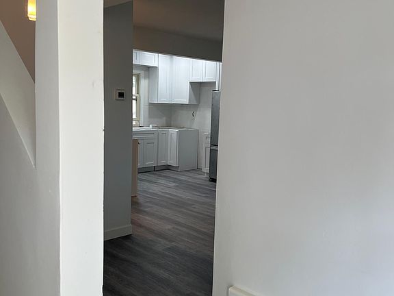 2nd image of 3533 Girard Ave S #4