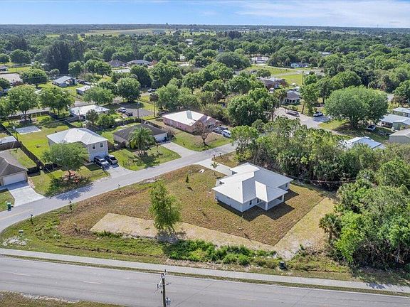 2nd image of 3393 NW 38th Avenue