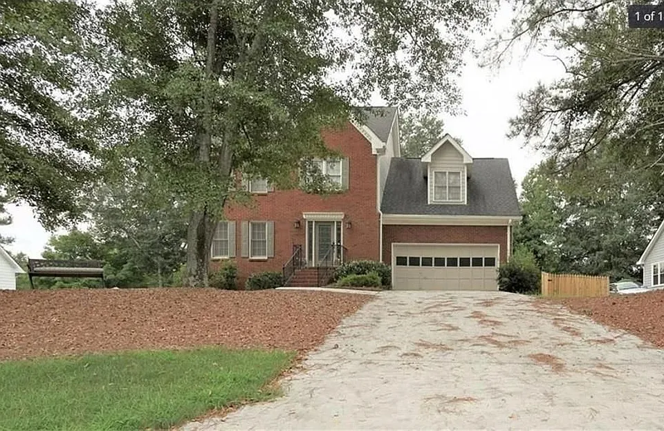 2945 Riverbend Dr
