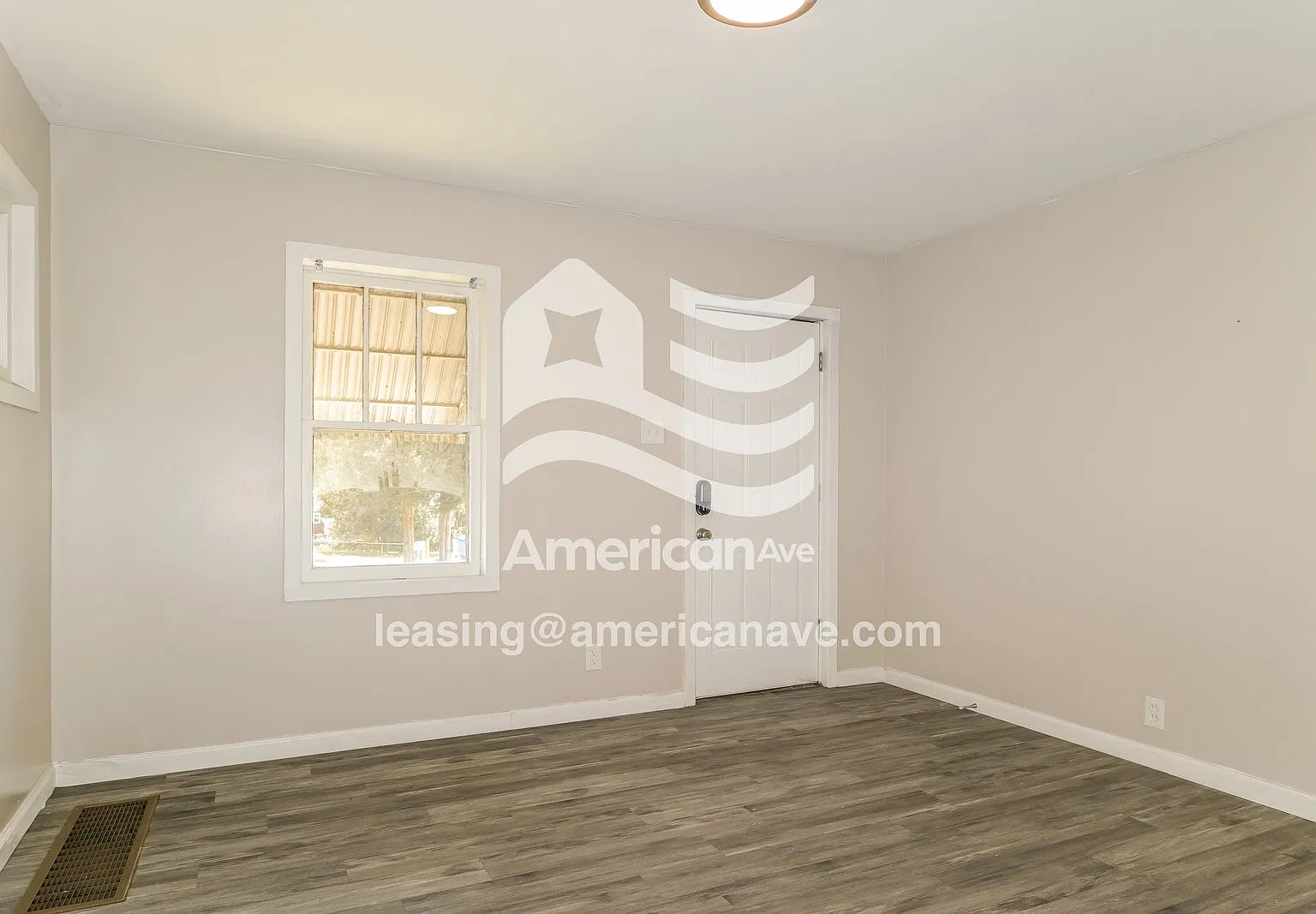 2 bed, 1.0 bath, 865 sqft, $1,310 — Photo 4