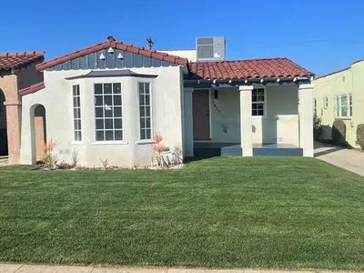 1437 W 92nd St, Los Angeles, CA, 90047