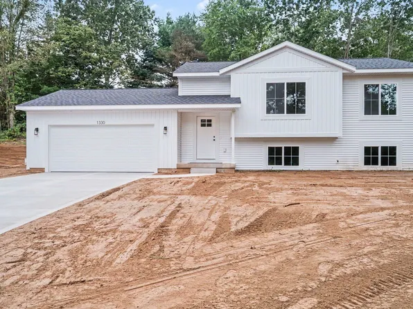 1330 Red Fox Ct, Allegan, MI 49010