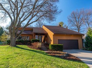 25 Southwick Cir, Madison, WI 53717