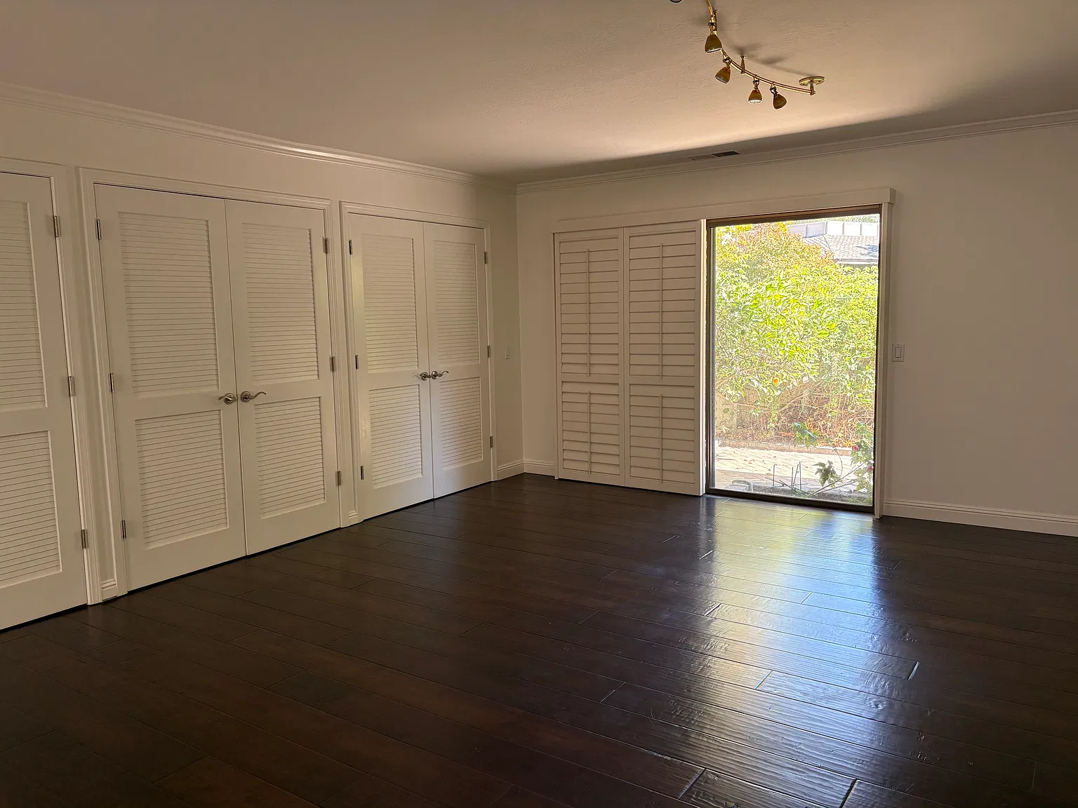 2 bed, 1840 sqft, $7,000 — Photo 4