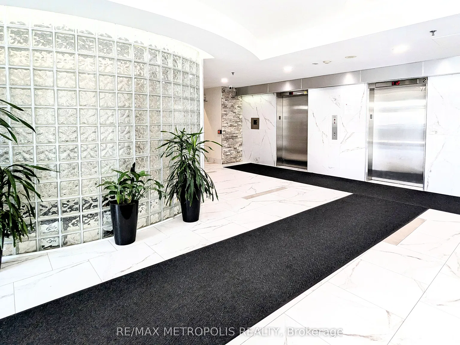 2 bed, $2,650 — Photo 3