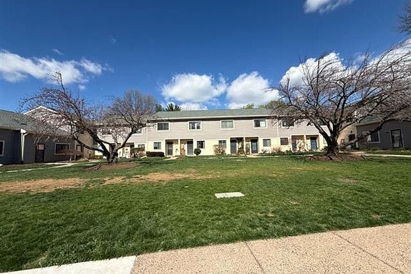1st image of 29 Ember Ln