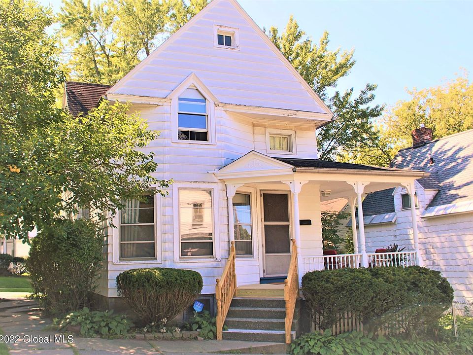 1st image of 26 Lansing Ave