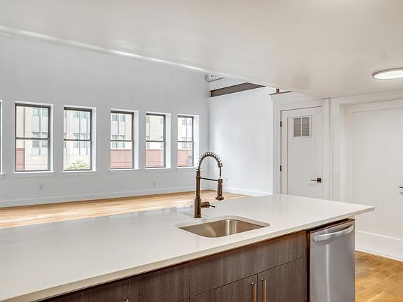 5th image of 19 N Harrison St Suite 1
