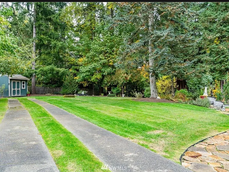 20915 W Richmond Rd — Photo 10