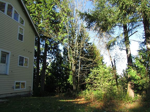 3rd image of 11122 166th Ave E