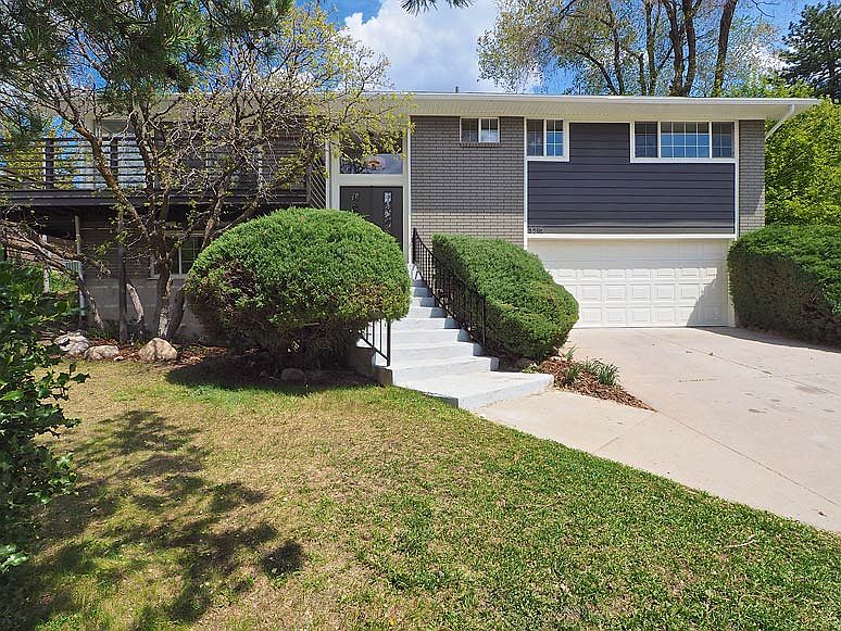 1st image of 3215 E Oakcliff Dr