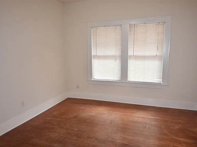 4618 Clay St #2 — Photo 18