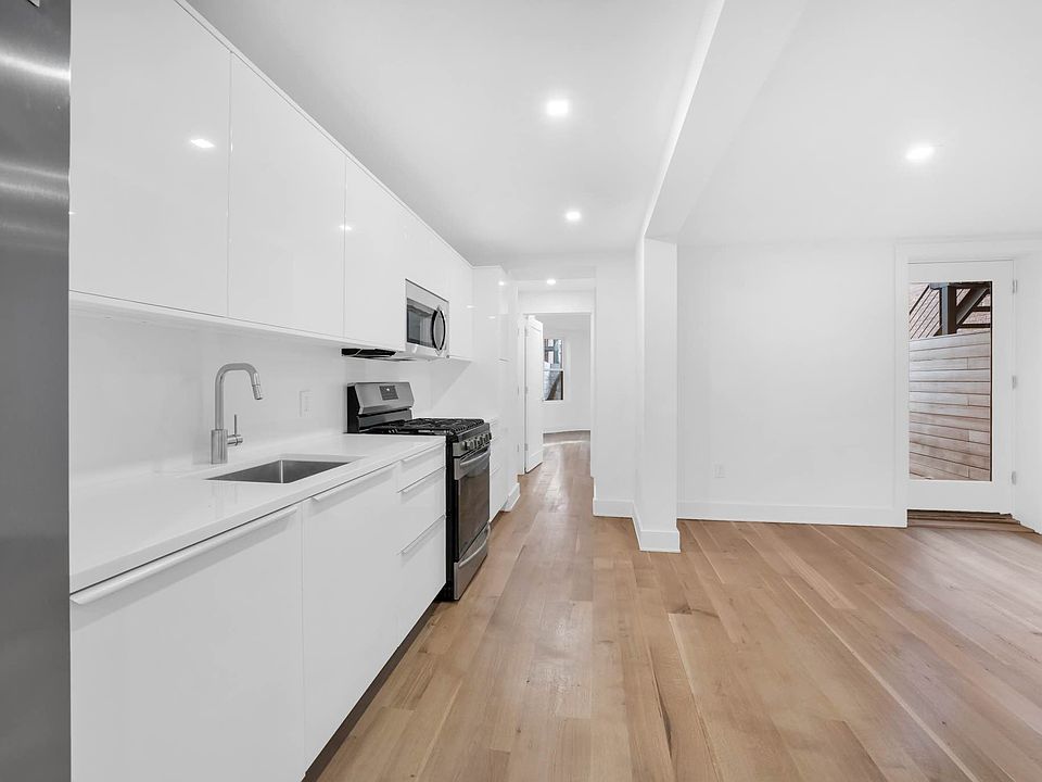 1st image of 392 Stuyvesant Ave