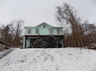 5852 Curry Rd, Pittsburgh, PA 15236