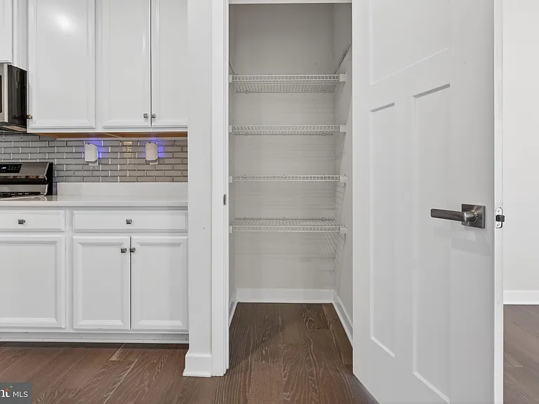 8005 Milltown Cir — Photo 10