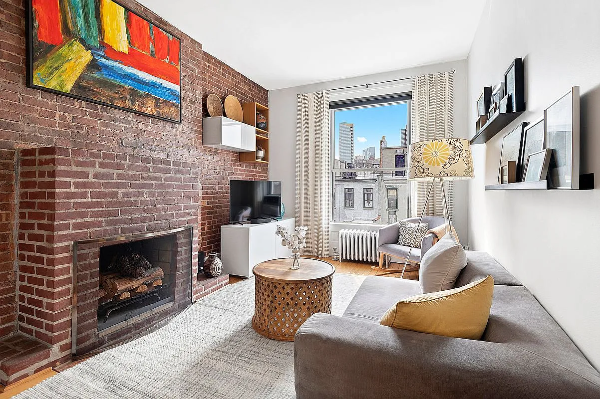116 W 76th St APT 5R photo 1
