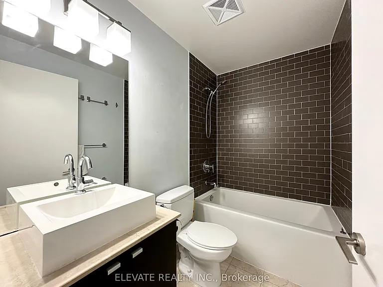 103 The Queensway #1110 — Photo 11