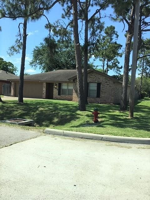 1st image of 2302 20th Ave N