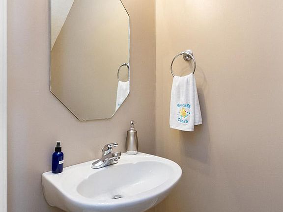 2nd image of 2961 S Rutherford Blvd APT D3