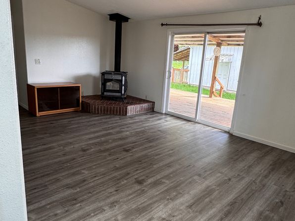 172 Us Highway 12 #B, Chehalis, WA 98532