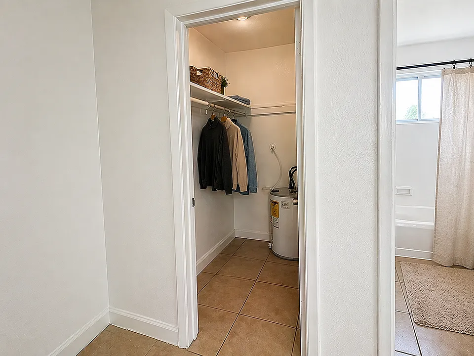 Model unit
