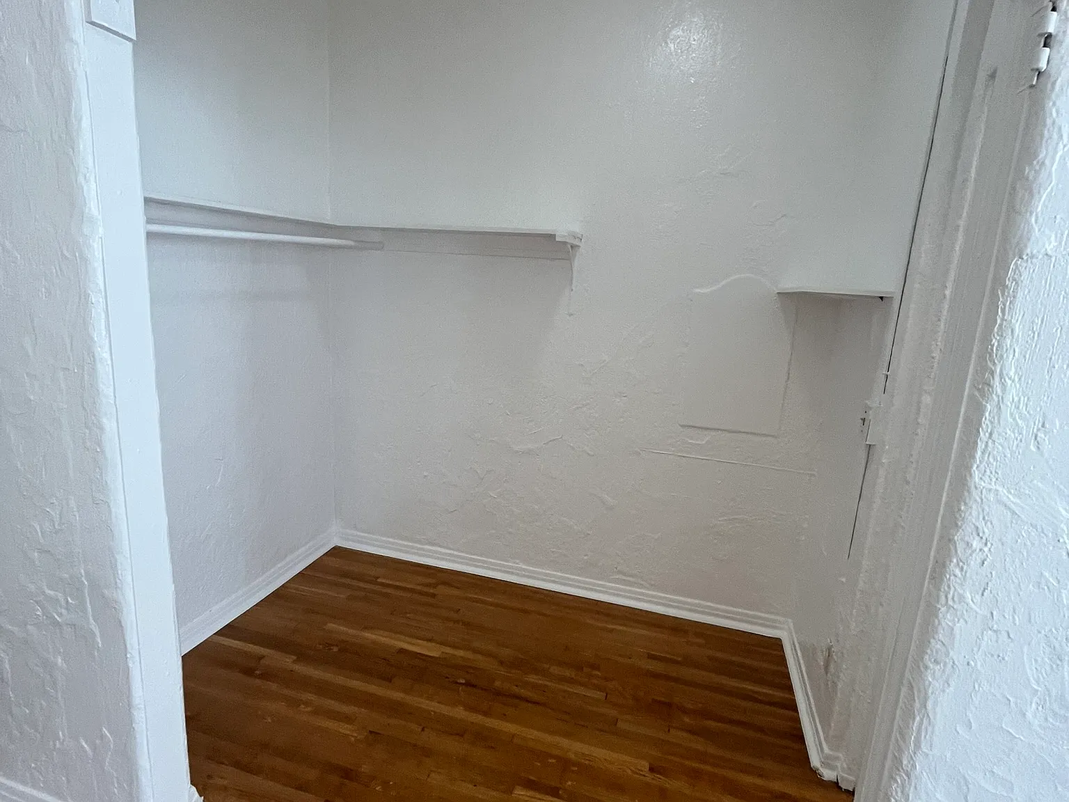 Studio, 650 sqft, $1,375 — Photo 3