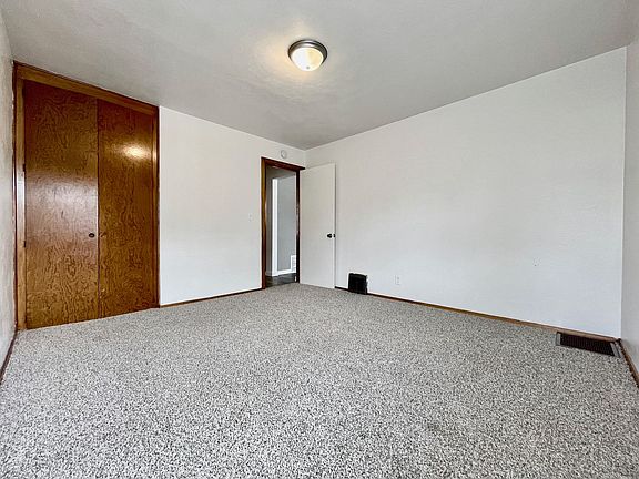 4th image of 2230 Nelson Ave SE #D