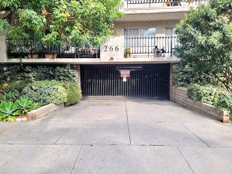 266 S Madison Ave #106 — Photo 21