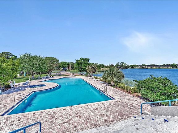 2nd image of 1010 WINDERLEY PLACE #127