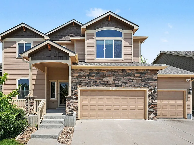 2721 Bridle Dr — Photo 1