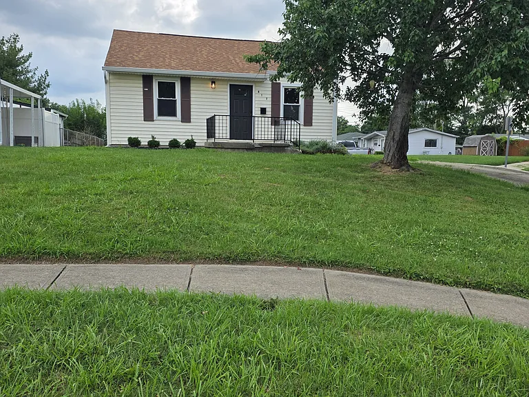 417 Summit Ave — Photo 2