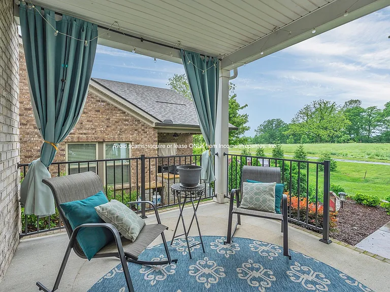 4937 Riverbank Dr — Photo 32