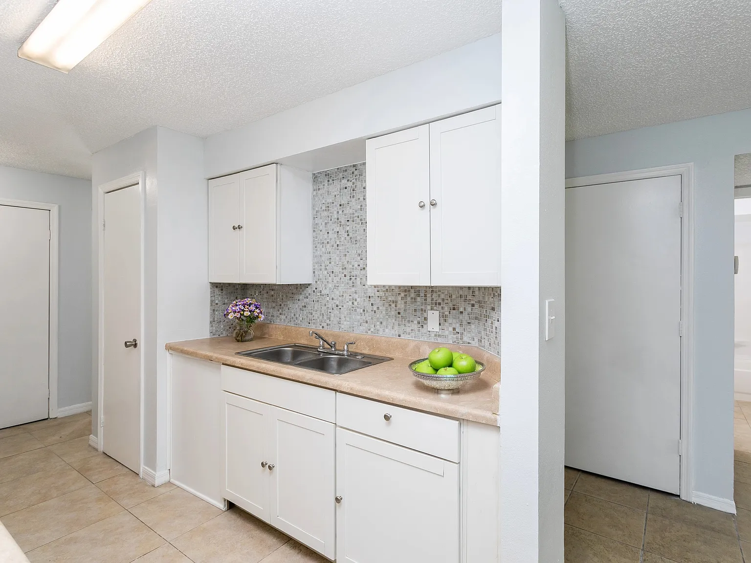 2 bed, 933 sqft, $1,545 — Photo 3