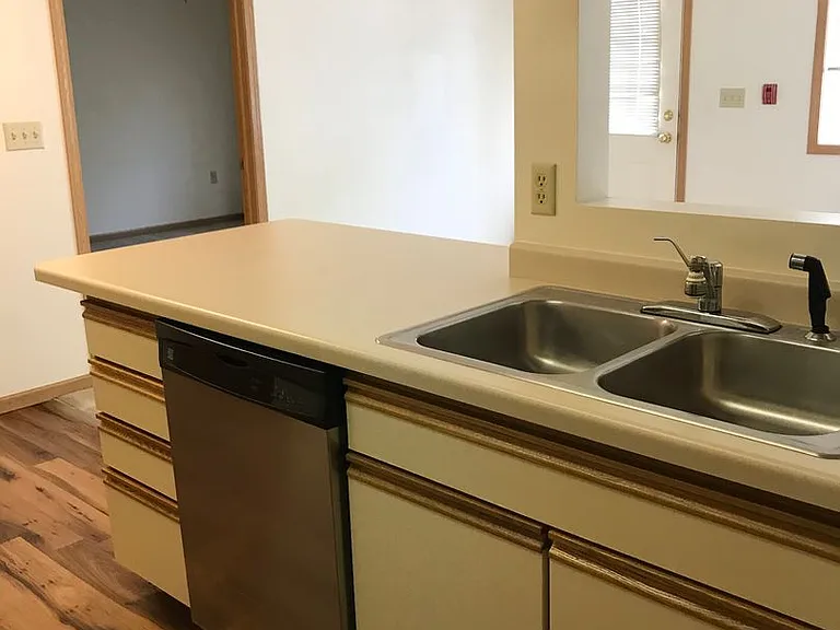1051 Imperial Cir — Photo 12