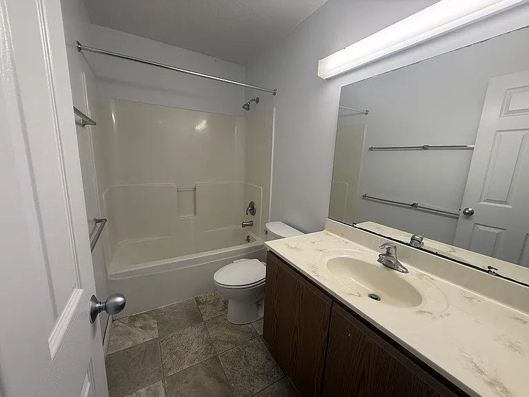 330 W Cherry St #Y23 — Photo 18